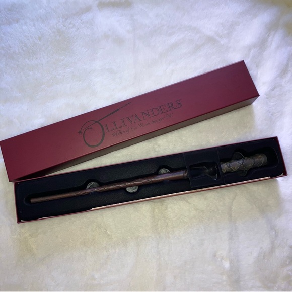 Olivanders Interactive Wand - Picture 4 of 8